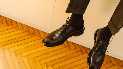 مراقبت از کفش چرمی