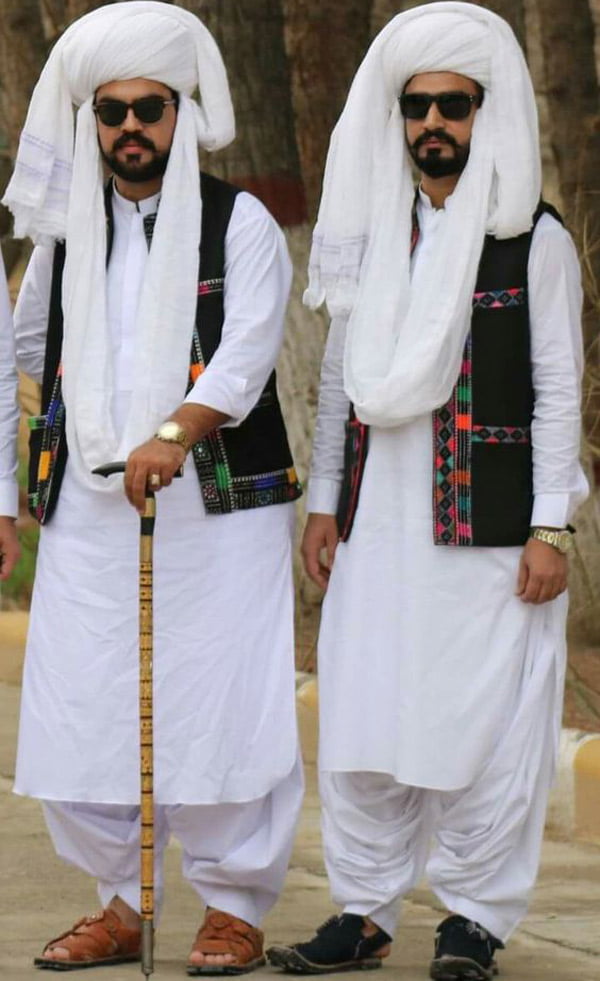 لباس سنتی مردانه بلوچ ها